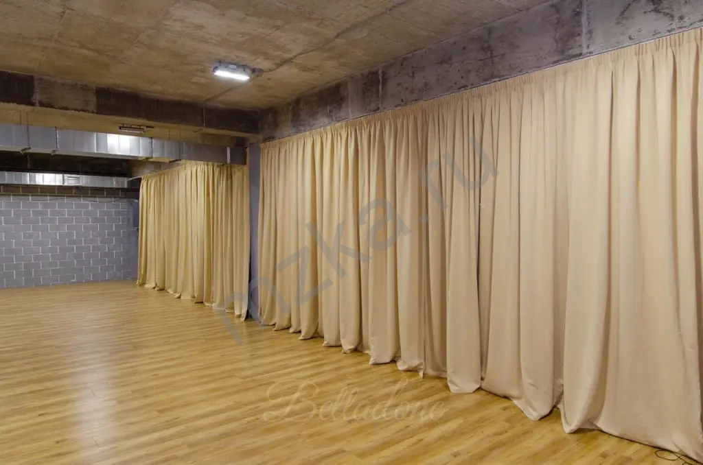 Текстильные шторы и занавеси для спортивных сооружений