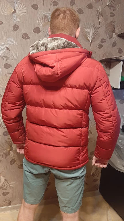 Продам зимнюю куртку