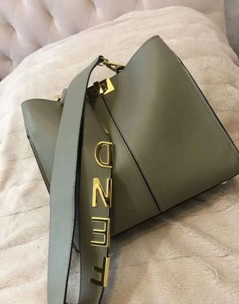 Сумка женская FENDI Натуральная кожа 30х25см
