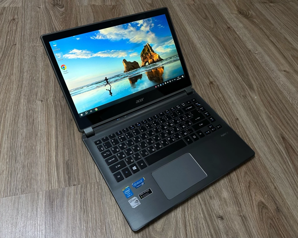 Ноутбук HP состояние идеальное. Intel Core i7 - 4500 4 ядра, 4 потока