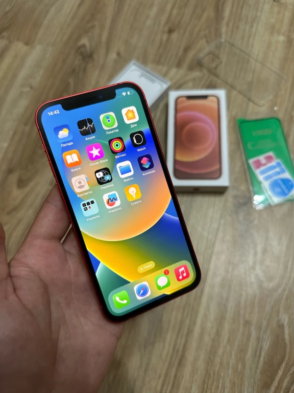 Продам IPhone 12 на 256gb. Оригинал 46000р. Красный