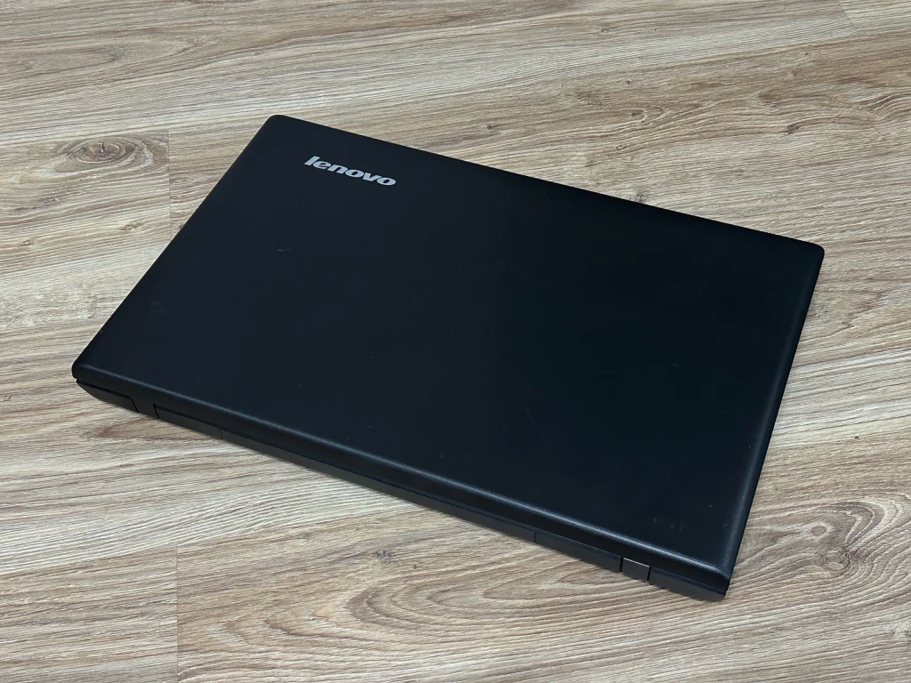 Ноутбук Lenovo экран 17 дюймов Intel Core i7 SSD 240gb GeForce GT 720m