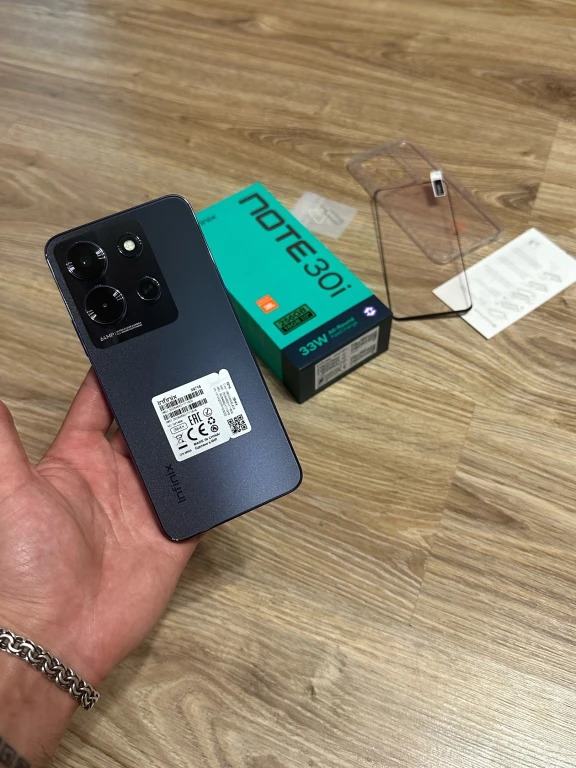 Смартфон Infinix Note 30i Память: 16gb на 256gb Дисплей: 6.66