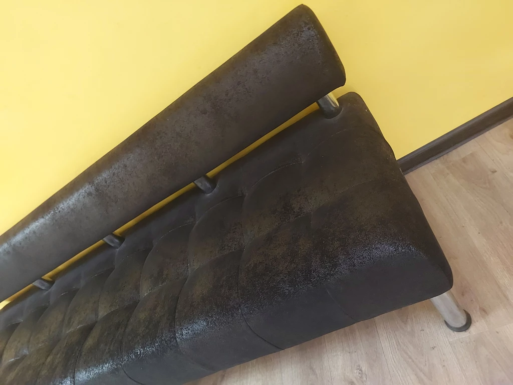 Продам 2 офисных дивана
