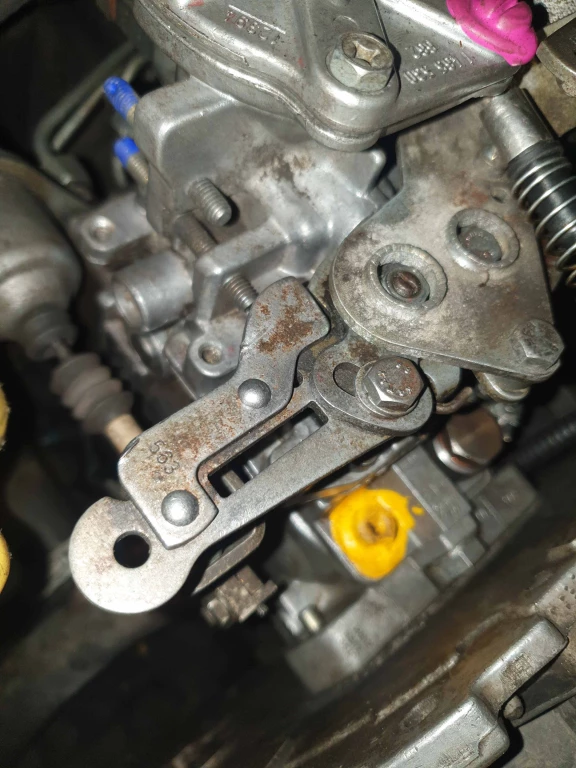 топливный ТНВД на Ford Transit 2.5