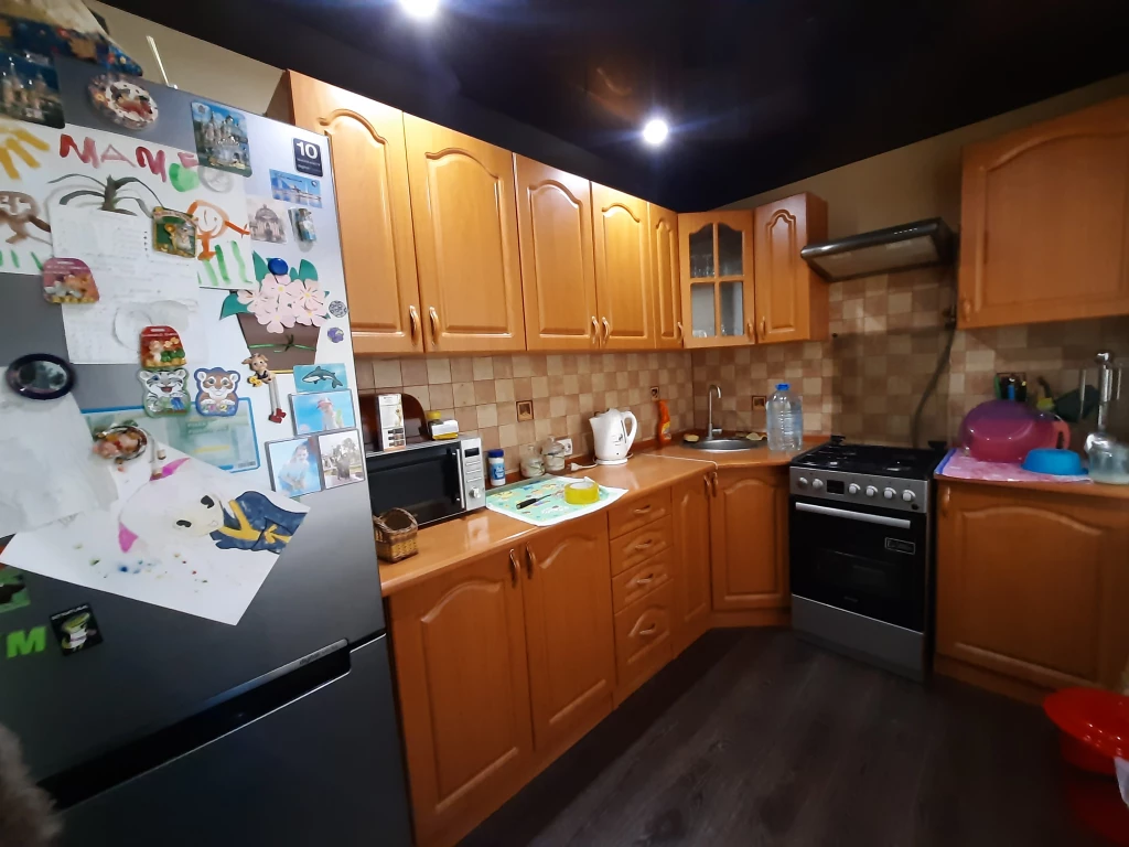 Продам 4х к.кв., ул.Болотникова 7, 2/5, ж/м Комсомолец.