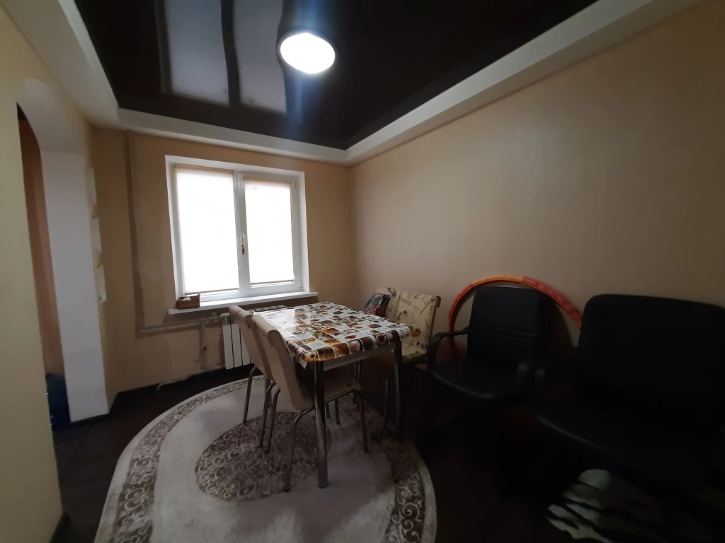 Продам 4х к.кв., ул.Болотникова 7, 2/5, ж/м Комсомолец.