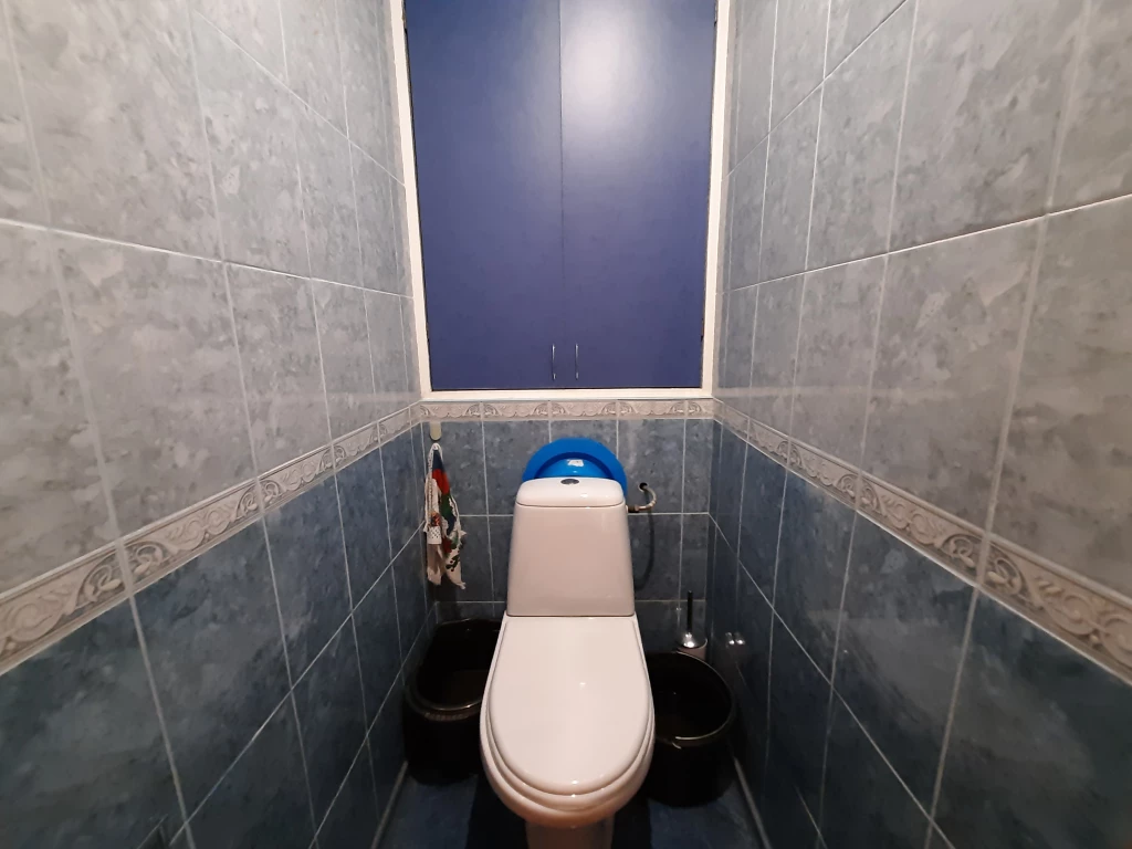 Продам 3х к.кв., ул.Оленина 8, 6/9, ж/м Строитель.