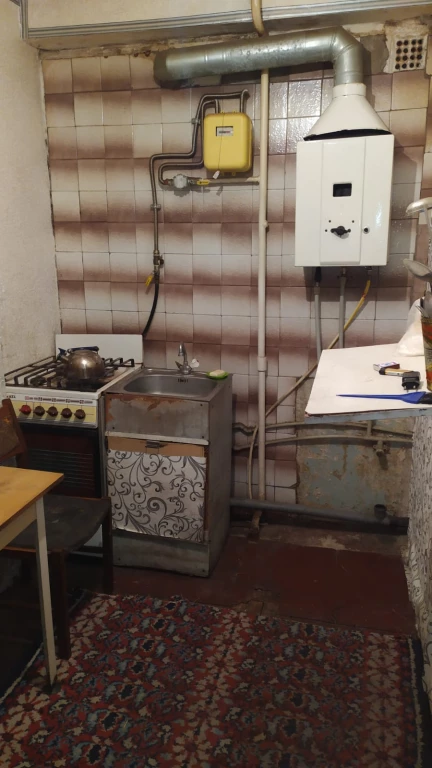 Продаю 2-х комнатную квартиру в панельного доме(4/5) в Горловке,ЦГР