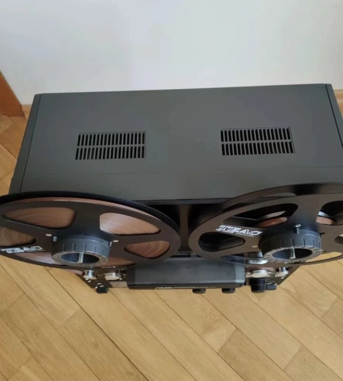 Катушечный магнитофон teac X-1000R