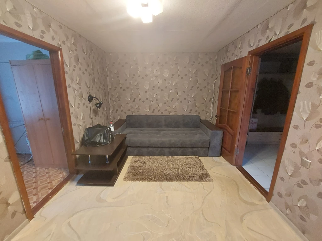 Продается 2-комнатная квартира в сердце Горловки!