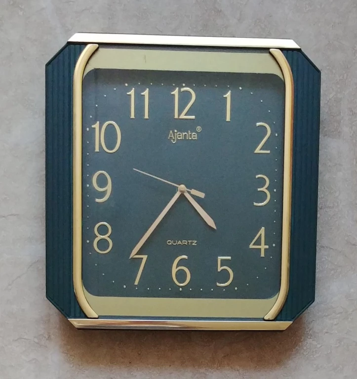 Чвсы настенные , 28*26,5 см