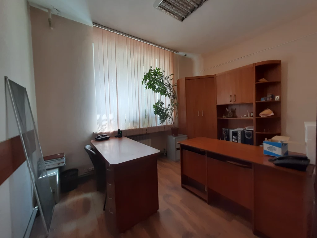 Срочно, цена снижена! Продам встроенное помещение ул.Первомайская, р-о