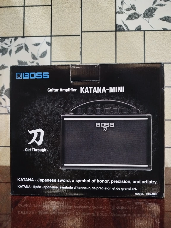 Комбоусилитель Boss Katana Mini
