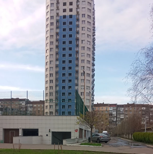Паркоместо в центре Ворошиловского р-на. пр. Маяковского. ДИСК