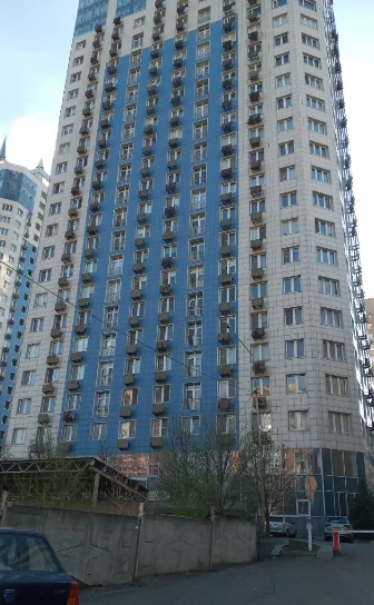 Паркоместо в центре Ворошиловского р-на. пр. Маяковского. ДИСК