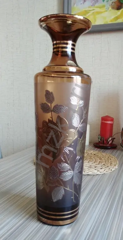 Ваза декоративная, Bohemia , коричневая с позолотой, Очень красивая.
