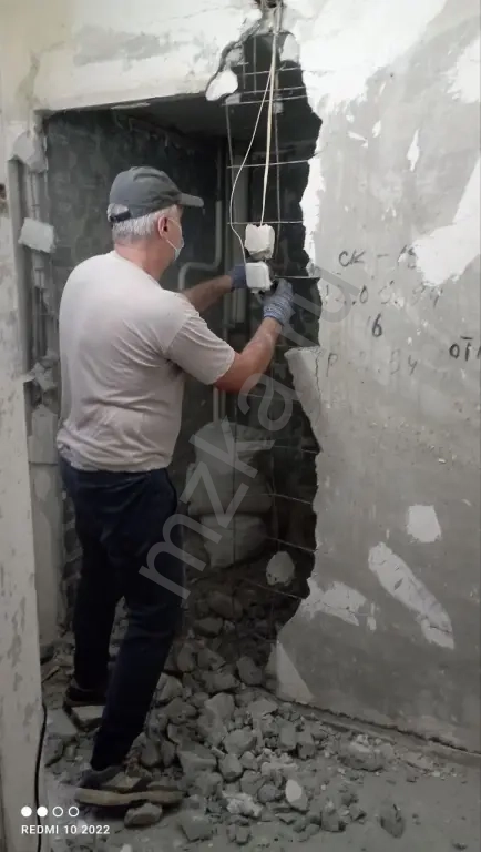 Демонтаж сантехкабины в Донецке . ДНР