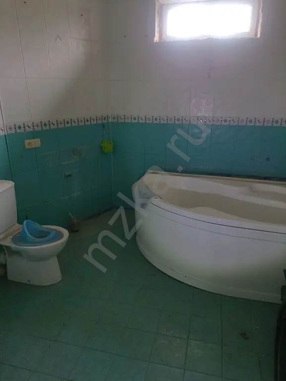 Продаётся в Донецке (ДНР) 3-к квартира, 106 м2, 1/1 эт.