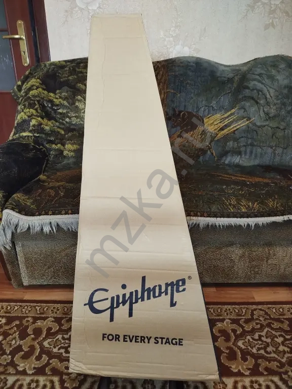 Электрогитара Epiphone с аксессуарами