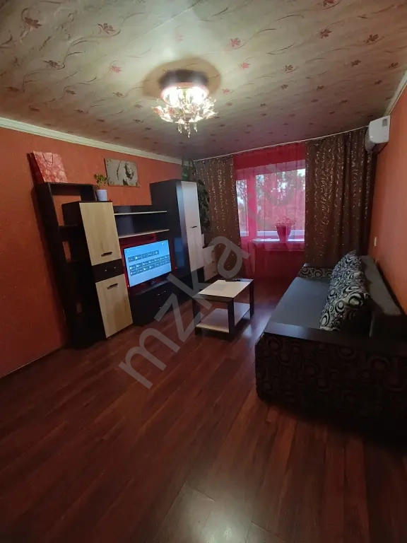 Посуточно 1-ком-кв пр. Победы 77