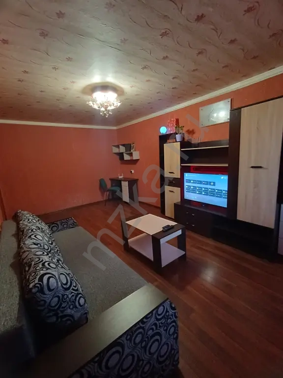 Посуточно 1-ком-кв пр. Победы 77