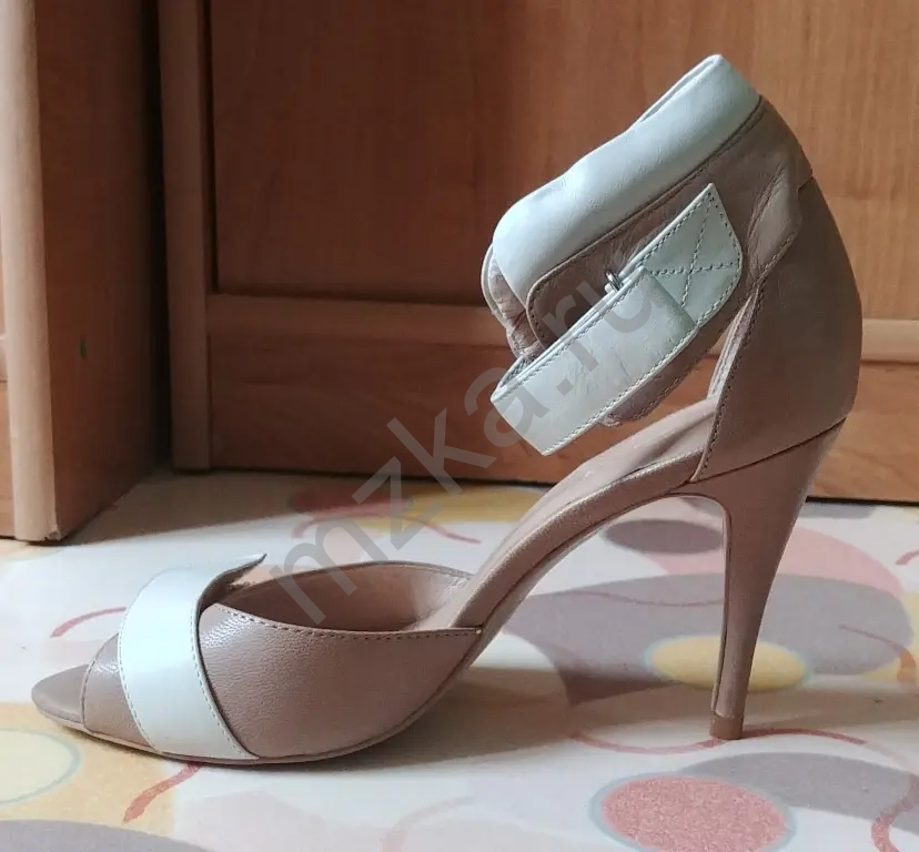 Босоножки (Португалия).Элегантные , стильные, кожа натур., р.39