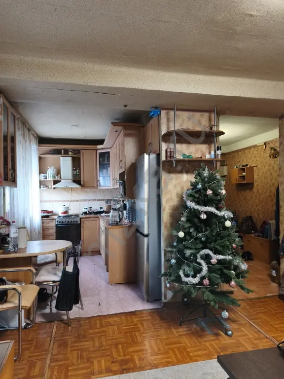 Продам 3х комнатную квартиру Калининский район проспект Ильича