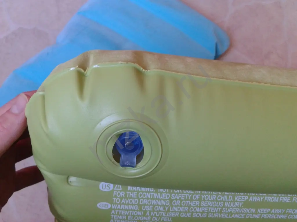 Подушки дорожные, новые