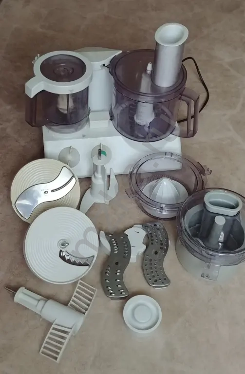 Кухонный комбайн многофункциональный Braun CombiMax K 750