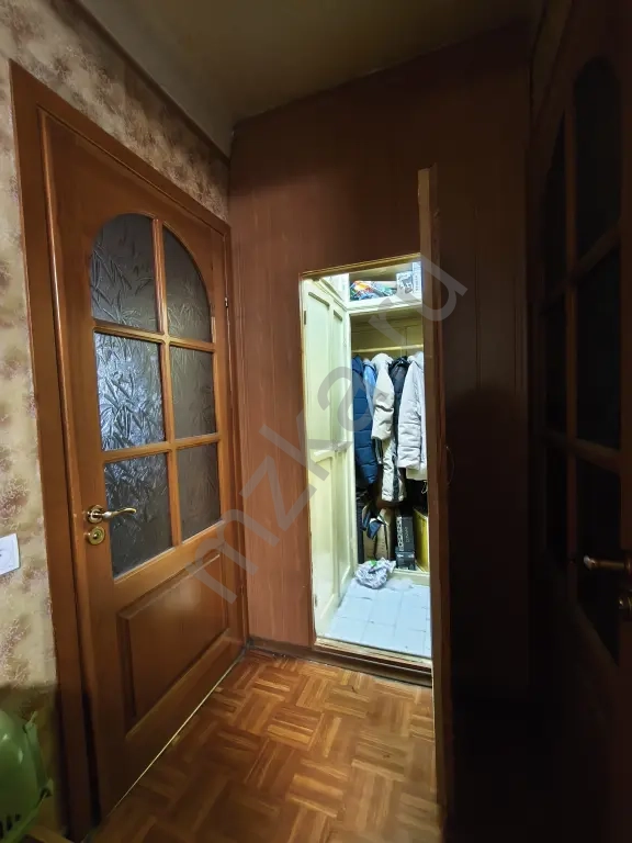 Продам 3х комнатную квартиру Калининский район проспект Ильича