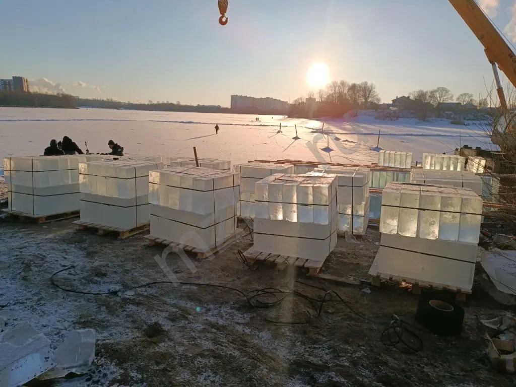 Лед,блоки льда для скульптур, лед строительный